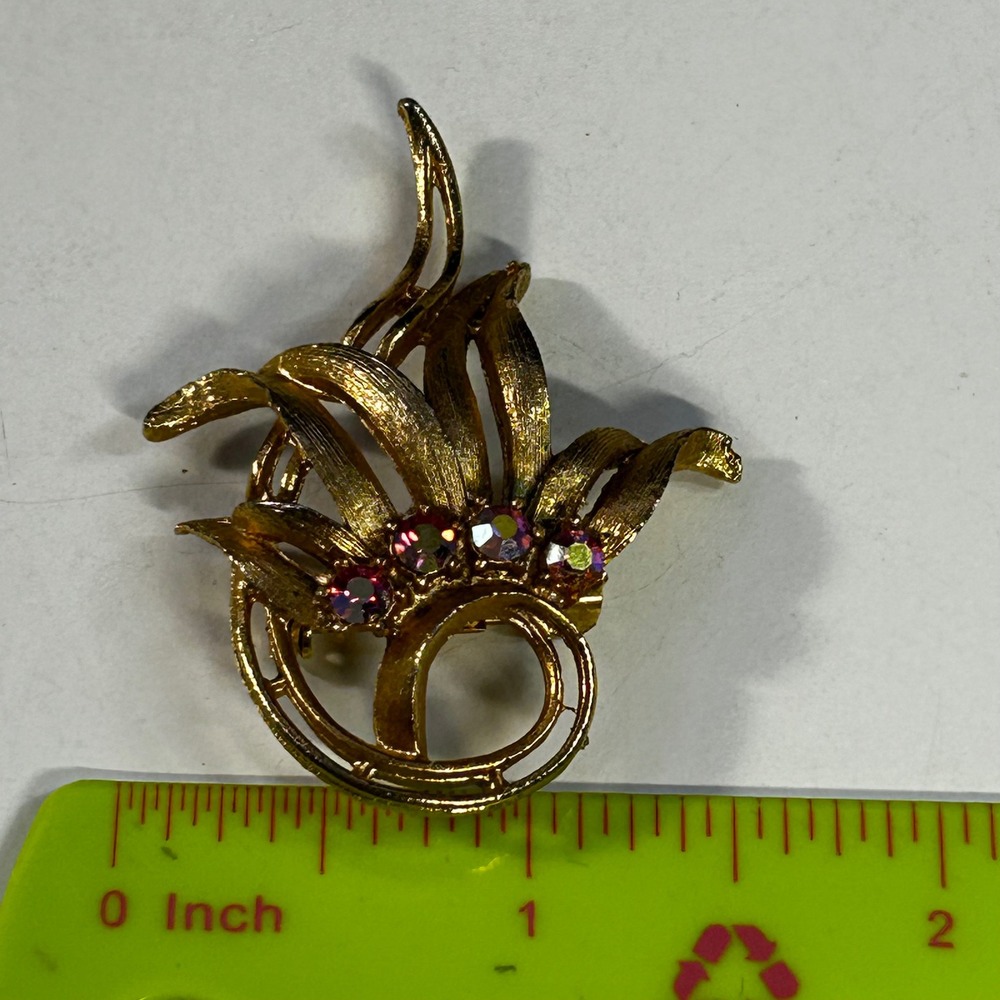Vintage Gold Tone Floral Spray Brooch Pink Aurora Borealis Rhinestone Pin 2 Inch - Picture 8 of 8